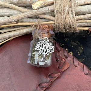 Intuition Witch Bottle / Spell Jar / 1-1/2 x 3/4 inch Witch Bottle