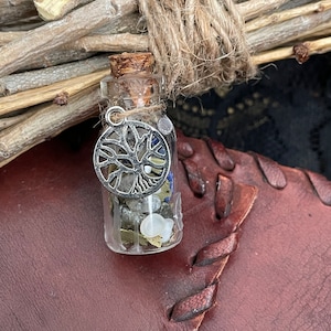 Intuition Witch Bottle / Spell Jar / 1-1/2 x 1/2 inch Witch Bottle