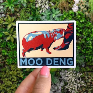 Sticker Moo Deng - bébé hippopotame nain, président, tendance, bébé hippopotame, hippopotame nain, j'aime moo deng, cadeau moo deng, merch moo deng, aimant de voiture