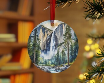 ヨセミテ国立公園のクリスマスオーナメント - 滝、カリフォルニア