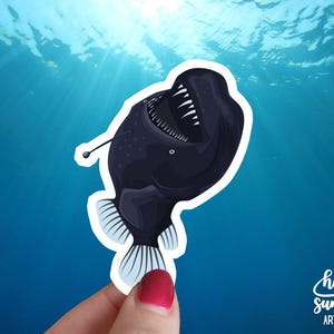 Anglerfisch Aufkleber - Anglerfisch, Tiefseefisch, Inspiratinal, TikTok Meme, I will see the sun, still the rose is, Anglerfisch light, ocean