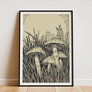 Puede incluir: Ilustración en blanco y negro de setas en un campo, enmarcada en un marco negro. La obra de arte presenta un trabajo de línea detallado, que representa varias setas con sombreros punteados y hierba alta. El fondo es de color beige claro, con un toque de sol o luna.