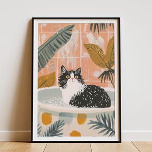 Impresión artística de gato del bosque noruego, bañera espumosa, ilustración de animal, regalo caprichoso para amantes de los gatos, decoración de baño, lindo póster de gato, impresión tropical