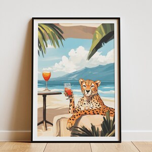 Eleganter Gepard am Strand Cocktail Poster Druck Tropisches Tier Kunst Sommerferien Dekor Küstenwandkunst Moderne Geparden Illustration