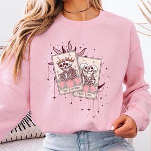 Suéter con cartas del tarot de amantes esqueléticos, top gótico con esqueletos de amor, top con esqueletos de cartas del tarot de amantes, top con cartas del tarot de amor verdadero, top con amor espeluznante
