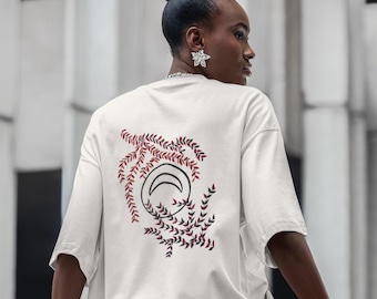 Minimalist Botanical T-Shirt – Oversized Unisex