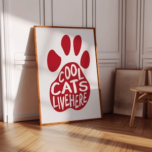 Coole Katzen leben hier Wandkunst, lustiges Katzenplakat, Retro Katzenplakat, Katzenliebhaberklub Wandkunst, trendiges Zitat Druck, ästhetischer Katzenliebhaber Druck