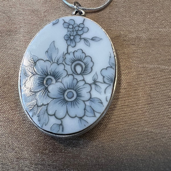 Broken china jewelry, pendant necklace, 24 inch chain, early 1900s Winterling Bavaria china
