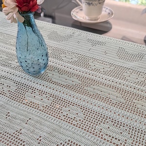 Knotty Invaders Filet Crochet Table Runner