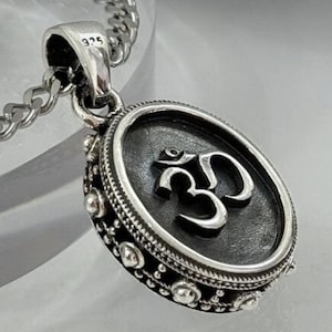 Ganesha Pendant, Om Necklace, Sterling Silver 925, Hindu Jewelry, Sacred Amulet, 3D Reversible Gift, Handmade