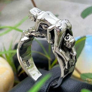 sex spielzeug ring 10 Fragen an Mia Julia main image 0