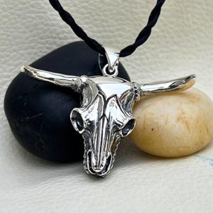 3D Bull Skull Pendant Sterling Silver 925, Handmade Longhorn Necklace, Western Talisman, Taurus Gift, Rustic Symbolic for Him or Her