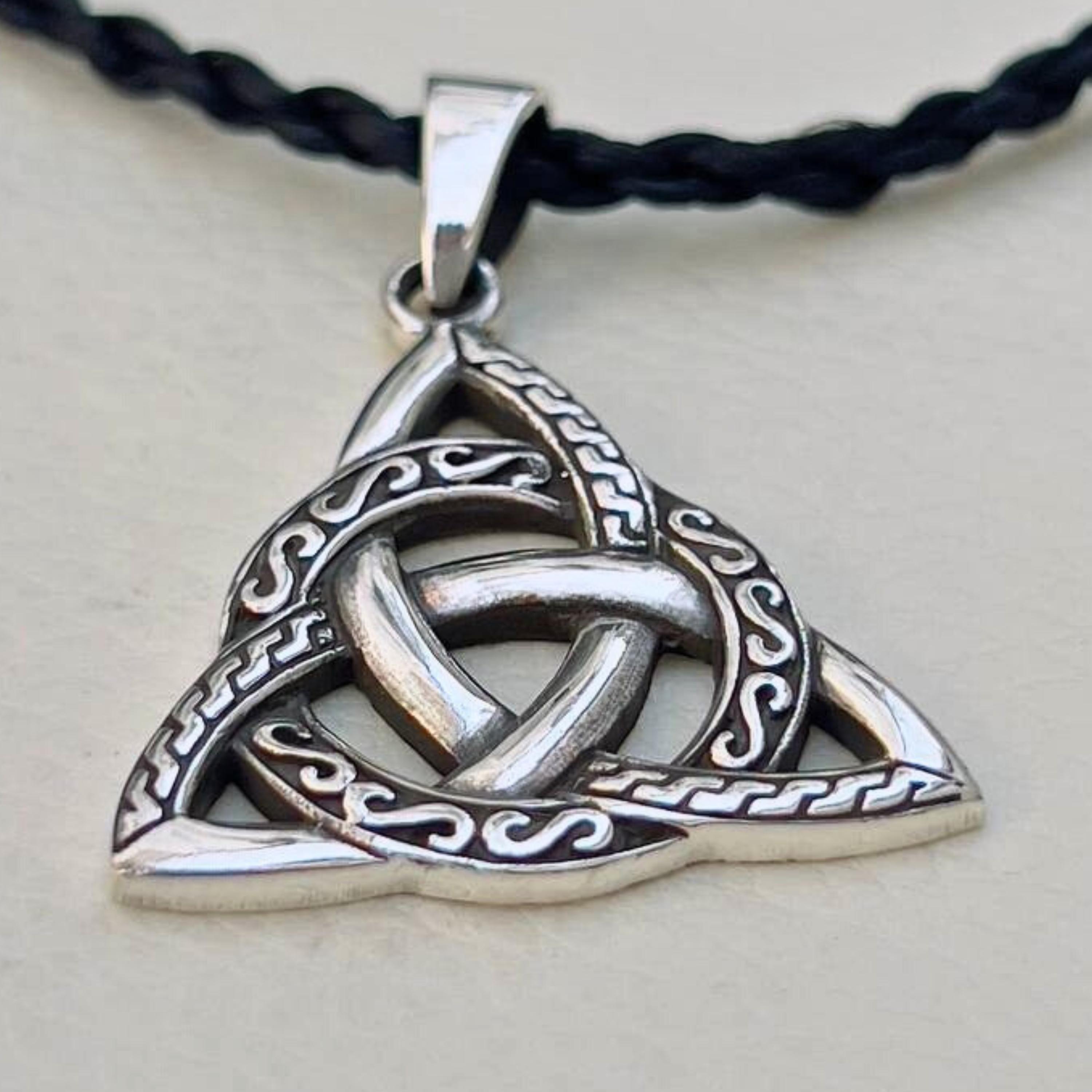 3D Sterling Silver 925 Celtic Trinity Knot Pendant Necklace - Handmade Triquetra Necklace Gift - Celtic Jewelry Gift for Him or Her