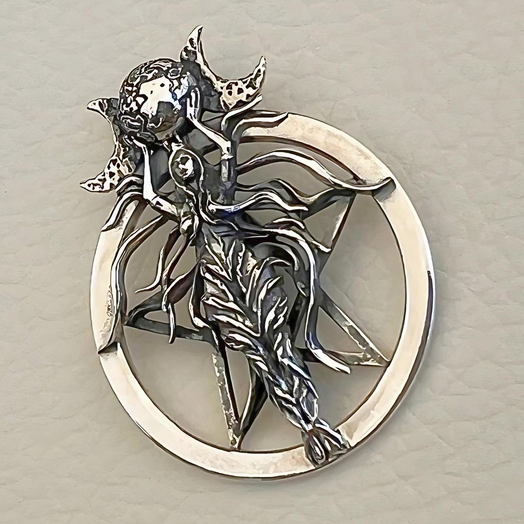 Lilith Collier Pour Les Femmes Sigil De Lilith Déesse Phase De La Lune Pendentif Collier Sorciere Paienne Hecate Mythologie Amulette Triple Lune Deesse Bijoux Cadeaux De Sorciere Hommes Vsbduhfsfh