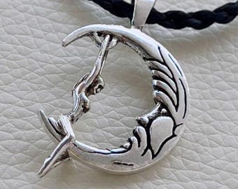 Handmade Sterling Silver 925 Moon Pendant Necklace - Crescent Moon Woman Swinging Celestial Gift Moving Charm Jewelry