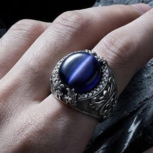 Anello in argento ambrato con motivo edera, realizzato a mano in argento sterling 925, gioiello personalizzato.
