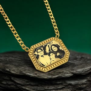 Pendentif personnalisé en argent 925 avec pierre zircon et carte du pays brodée - Collier artisanal en argent sterling, pierre zircon et carte du pays