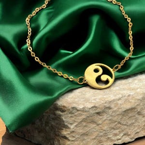 Handcrafted 14K Solid Gold Yin Yang Bracelet: Minimalist Wrist Accessory