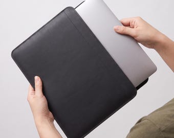 Personalized Leather MacBook Sleeve Magnetic, Engraved Laptop Case, Monogram MacBook Pro 14 Gift