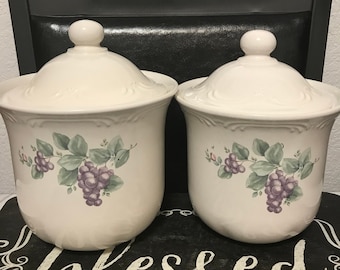 Vintage Two Pfaltzgraff Grapevine Stoneware Canister Storage Jar Containers Two Piece Set With Lids
