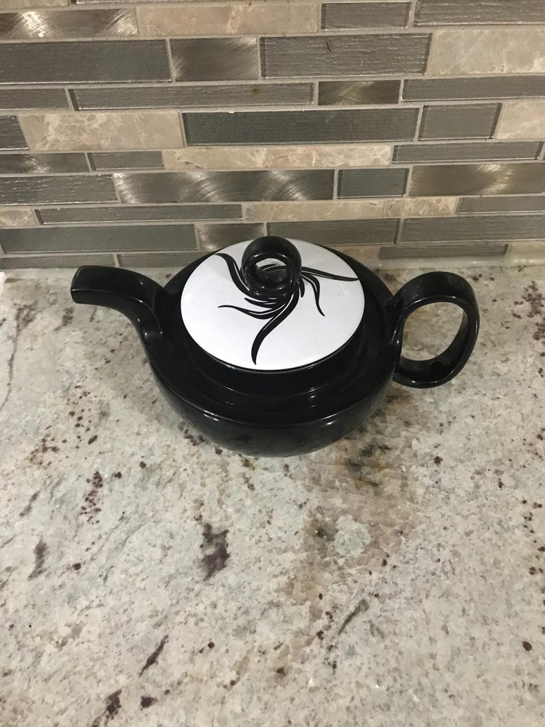 The Tea Spot Teapot - Thumbnail 5