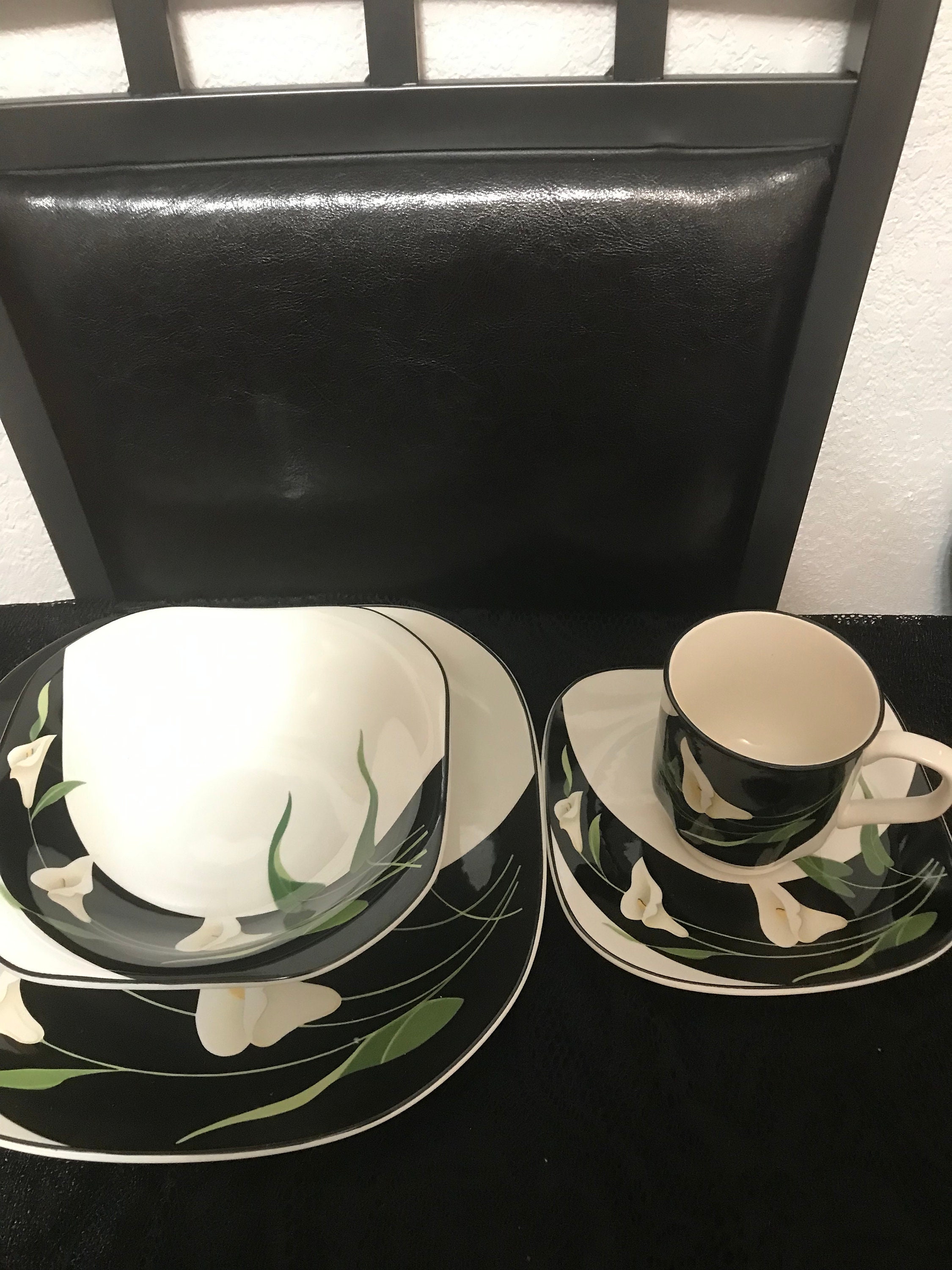 【Sango☆】 Sango Quadrille Black Lilies Four Square Dinner Plates Four Square