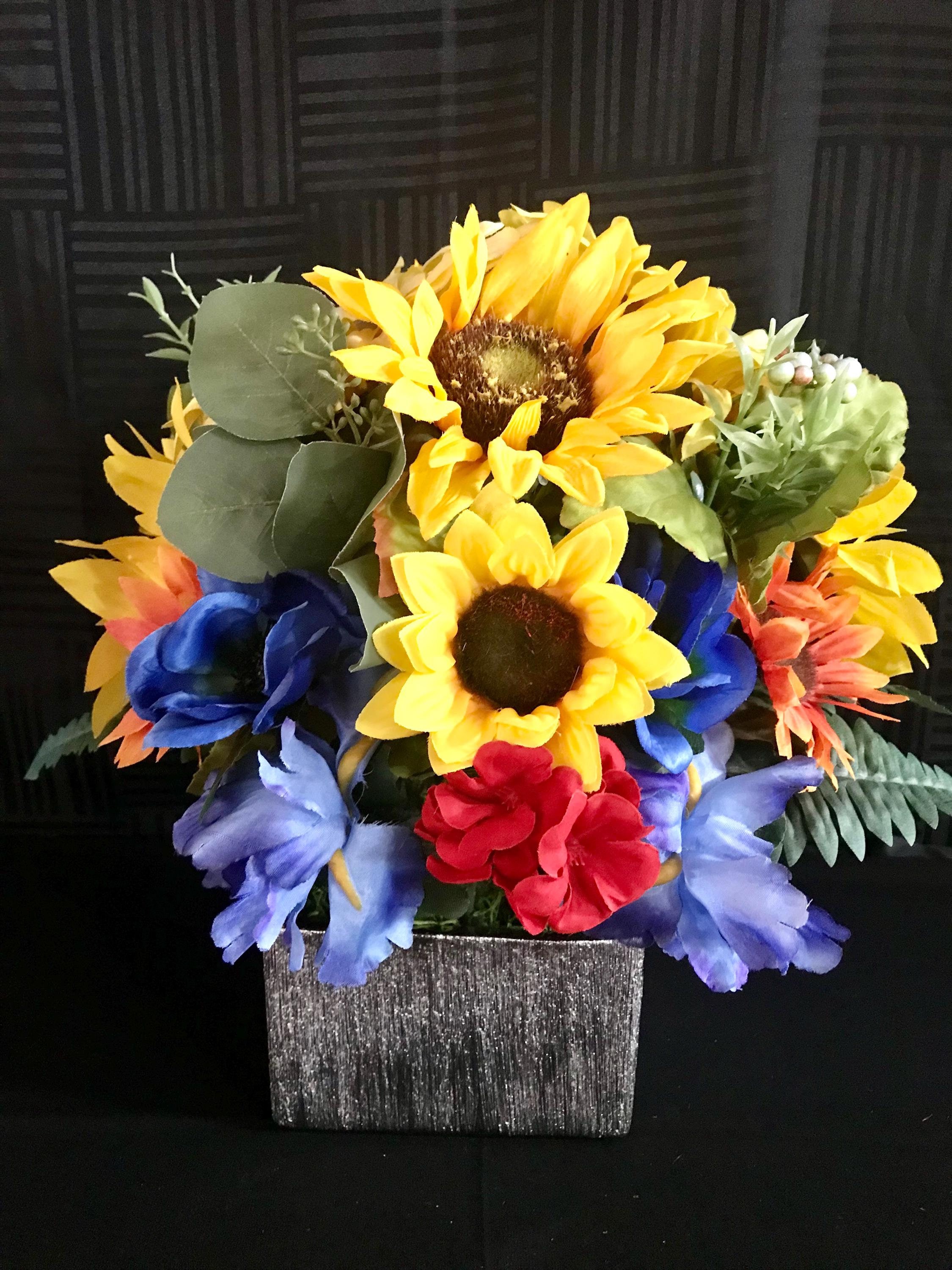 美品❗️ひまわりアレンジメント 陶器製花器付き Amazon｜INQCMY 人工ひまわり 花瓶付き シルクフラワーアレンジメント