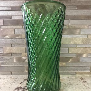 Große Diamant-Schliff Smaragdgrün Design Dicke schwere Glas Blumenvase Dekor (10 1/2 Zoll H 'X 6 Zoll W')