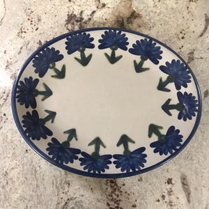 Kentucky Louisville Stengods Ungkarlsknapp Vit Blå Blommor & Blå Kant Keramikfat Bricka Oval Serveringstallrik Samlarkonstverk