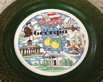 Georgia The Empire State Of The South Green With Gold Rim Design Souvenir Collectible Plate (10 Inches)
