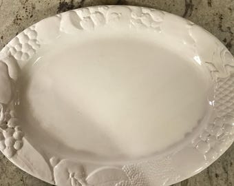 Gibson White Ceramic Oval Grape Apple Fruit Leaves Embossed Large Ceramic Platter Tray Collectible Serving Plates