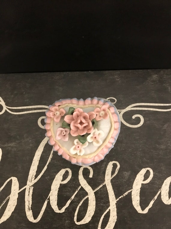 Vintage Heart Shaped Lattice Trinket Box Floral D… - image 7