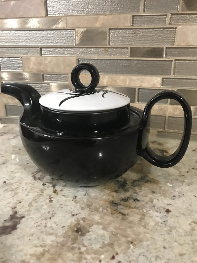 The Tea Spot Teapot