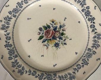 Malaysia Nikko Tablemates Flower Garden Blue White Floral Decorative Dinner Plate (10 Inches)