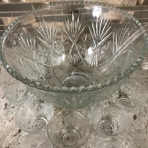 Hazelware Prescut Crystal Leaf Sawtooth Rim Punch Bowl Eleven Cups & Plastic Ladle (Set Of 13)