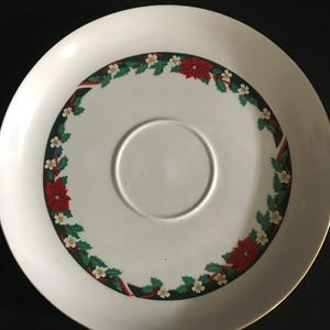 Tienshan Holly Beeren Deck The Halls Weihnachten Ferienzeit Gold Zierdekor Sammler Servierplatte Tablett Platte 26 3/4 Zoll