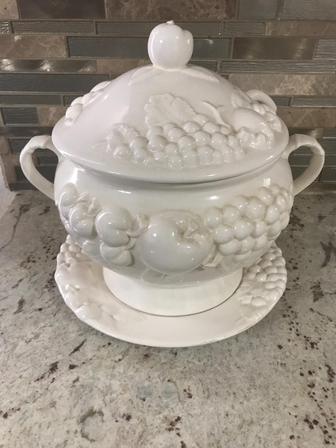 Japan Signature White Footed Soup Tureen With Lid Ladle Underplate  Stoneware Serving Bowl (10 Inches W’ X Inches H’) With Top of Lid