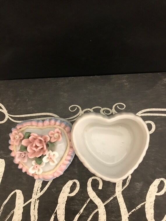 Vintage Heart Shaped Lattice Trinket Box Floral D… - image 3