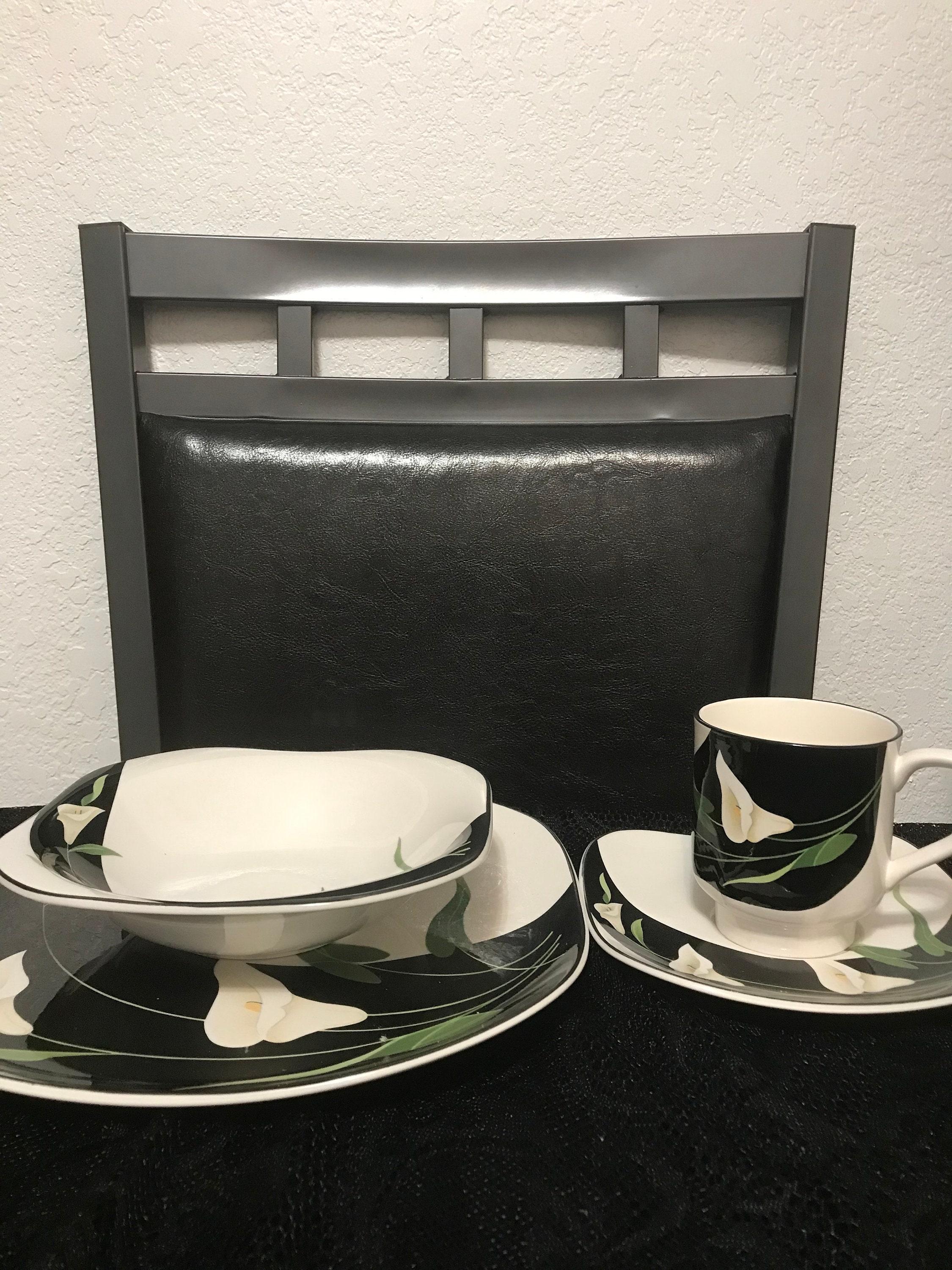 Sango Quadrille Black Lilies Four Square Dinner Plates Four Square