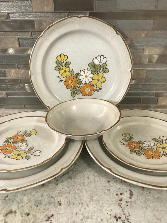 Six Japan Spring Garden Baroque Hearthside Stoneware Beige Floral