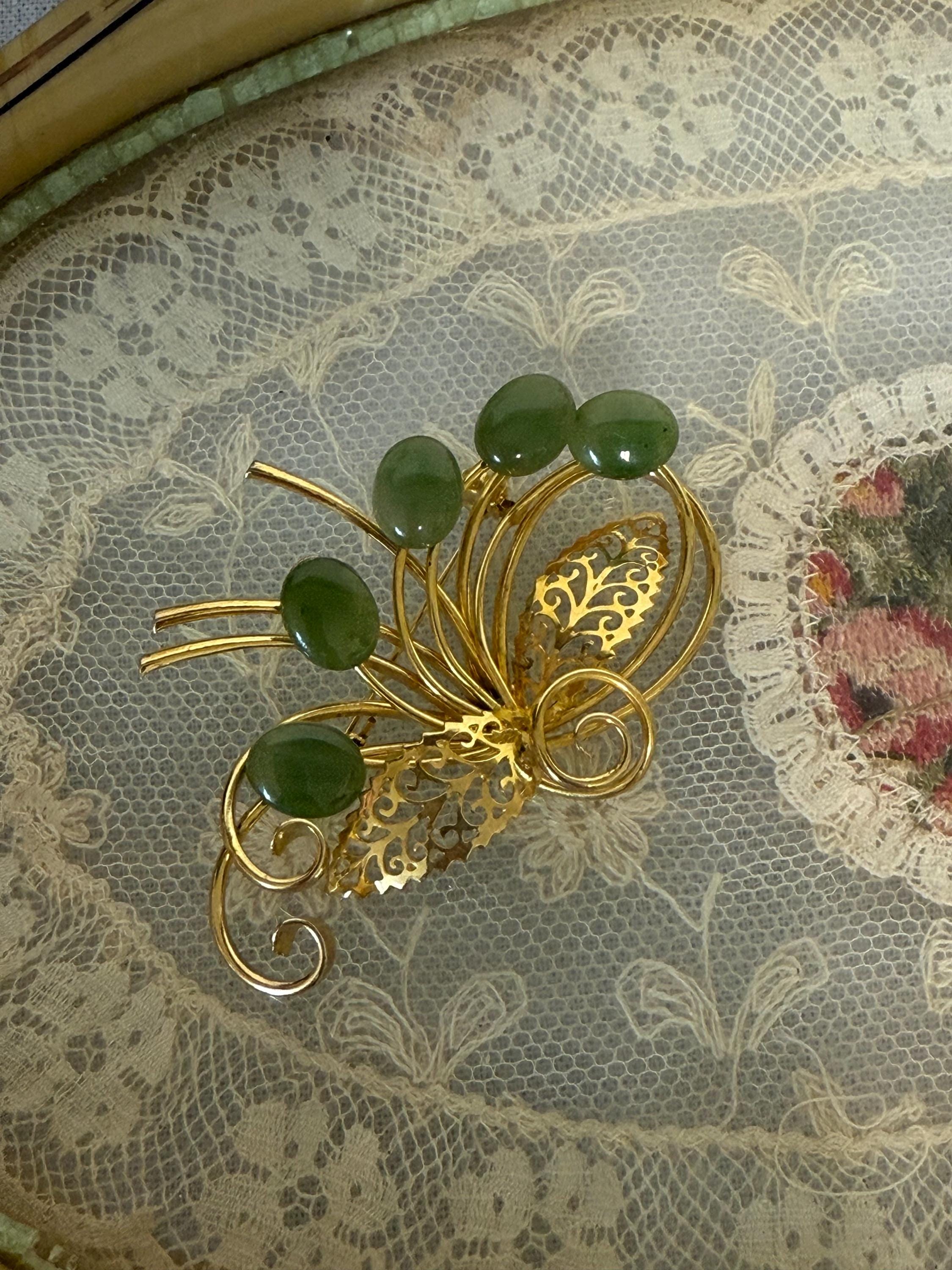 Broche Vintage Or Rhodié Avec Cabochon De Jade Floral - Occasion, Design En Relief