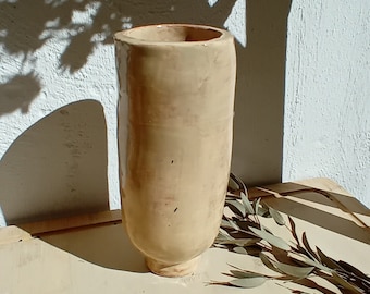 Vases pour moyens et grands  bouquets de fleurs naturelles ou séchées.