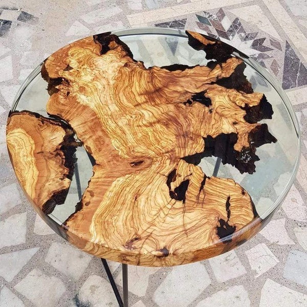 Table d'appoint élégante en bois et époxy - Meuble artisanal unique pour votre maison