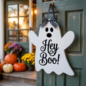 Halloween Hey Boo Door Hanger, Wooden Ghost Door Sign, Fall Door Sign, Hey Boo Ghost Door Sign, Halloween Welcome Sign, Front Door Decor
