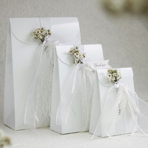 Pack of 20 Party Favor Boxes - Ideal for Wedding Gift Boxes, Baby Shower Favors and Bridal Shower Gift Bags | White