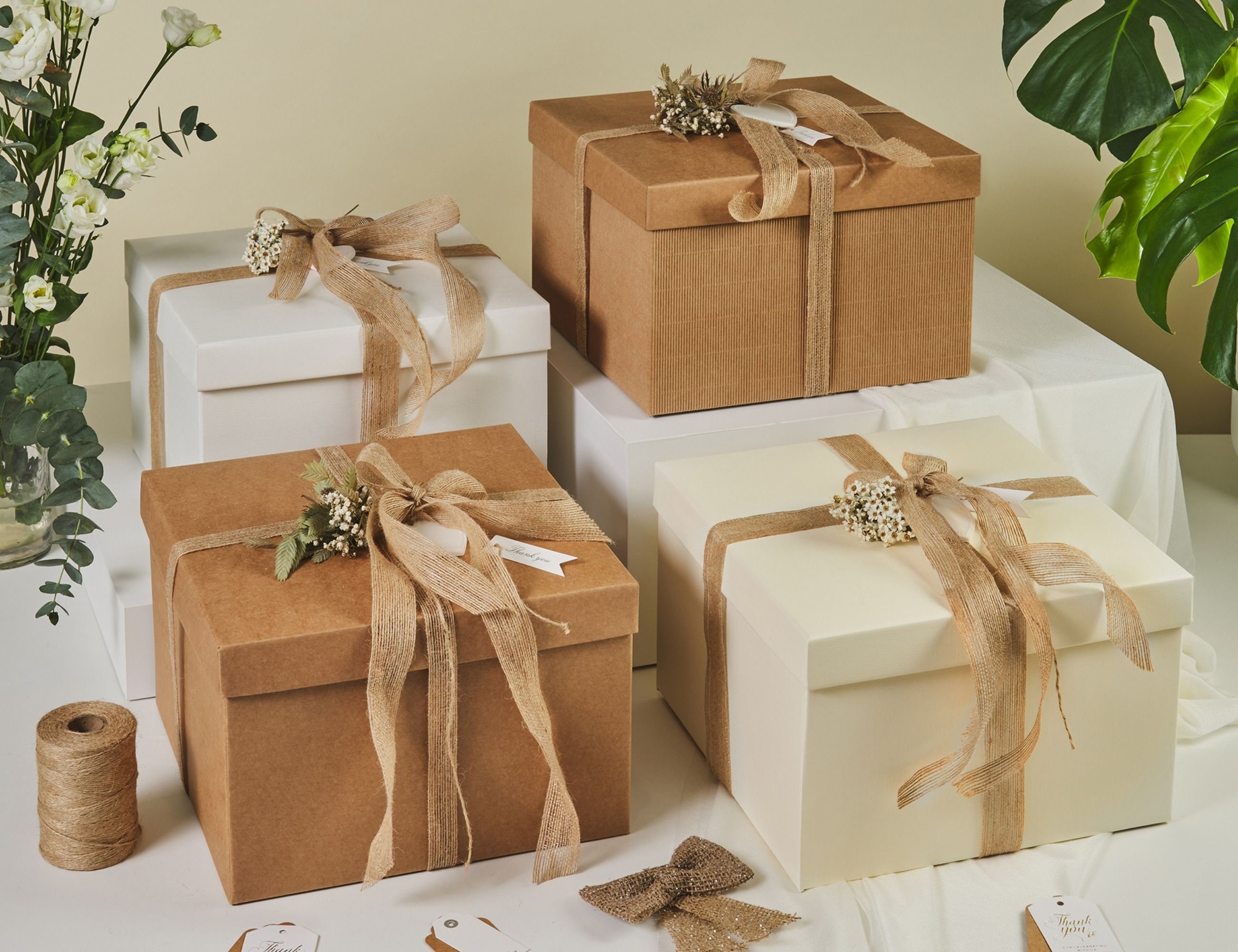 Pack of 5 Gift Boxes With Lids (11.81 X 11.81 X 7.87 Inch