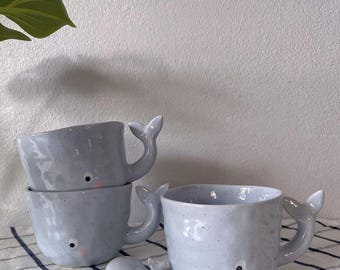 Handbemalte Wal-Tasse: Große Kaffeetasse aus Keramik