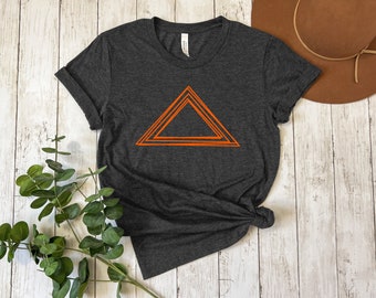 Abstract Geometric Triangle T-Shirt, Minimalist T-Shirt, Artsy Tee, Modern Art Tee, Aesthetic Shirt
