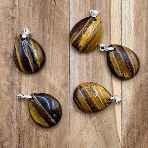 Tiger&#39;s eye pendant, semi-precious natural stone and silver
