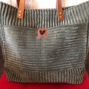Cordtasche-Shopper-Einkaufstasche-Schultertasche-Handarbeit-Damentasche--Umhängetasche-Geschenk für Frauen-Lederhenkel-grün-groß
